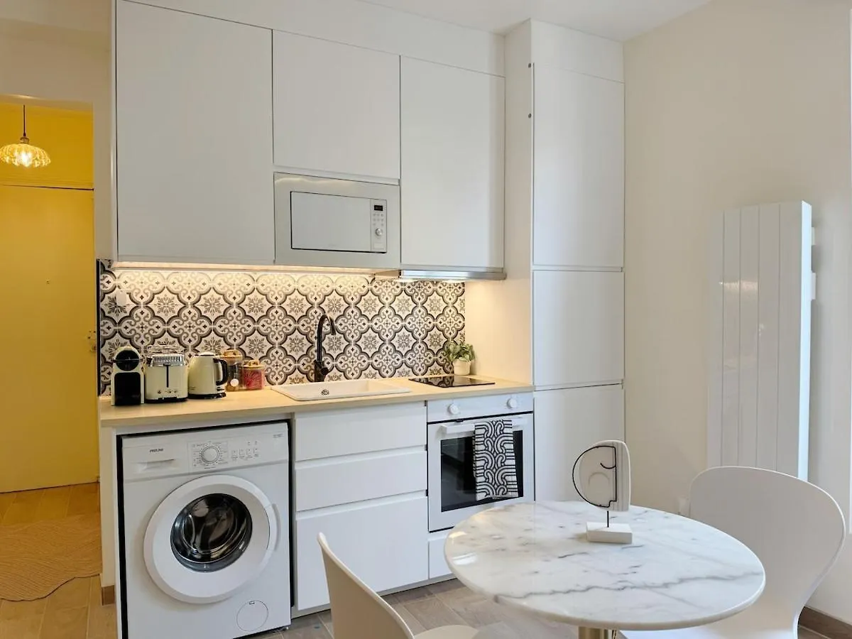 Chic Cosy Calm - Monparnasse Apartment Paris France